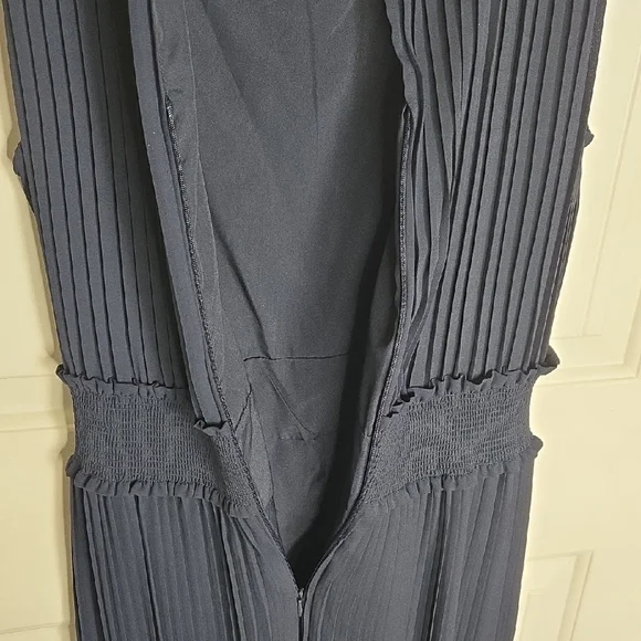 Nanette Lepore Navy Blue Sleeveless Jumpsuit Accordion Pleated Wide Leg Holiday - Picture 8 of 8